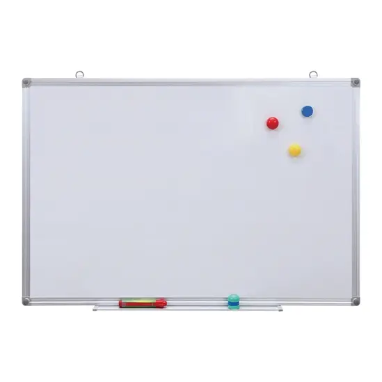 Бяла магнитна дъска с алуминиева рамка 60х90 см - снимана отпред, подредена с офис конусмативи