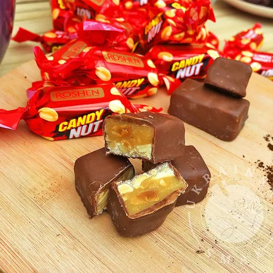 Бонбони Roshen candy nut софт карамел и фъстък 1кг