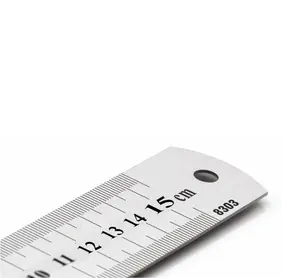 Линия метална 15 см- снимка отблизо, 15 см