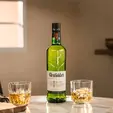Бутилка 12-годишно скоч уиски Glenfiddich 1 л. с две чаши