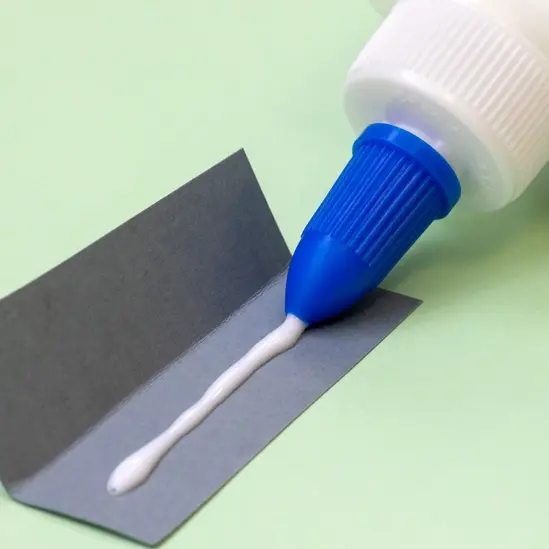 Лепило течно Milan 100 гр бяло