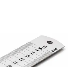 Линия метална 15 см- снимка отблизо, 15 см