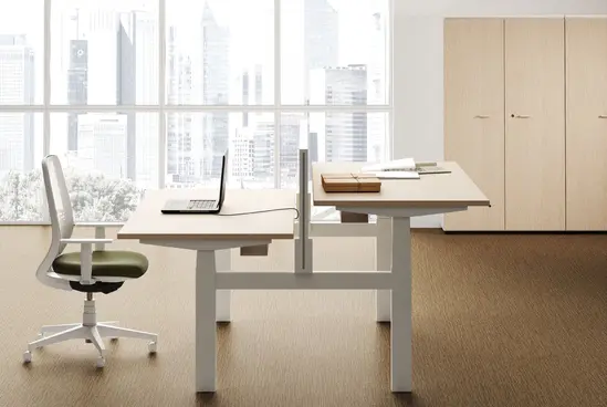 Бюро с регулиране на височината UP