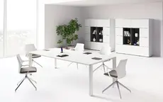 Заседателна маса IULIO 02- снимка в офис, бял цвят мебели