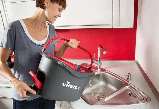 Моп с кофа VILEDA 2IN1 TURBO - лесно почистване