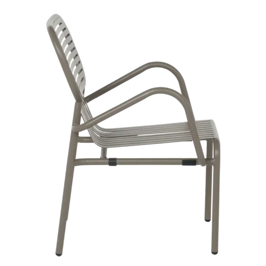 Градински стол ВЕКТА- устойчив на външни условия и подходящ за градина, тераса или заведение