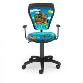 Детски стол Pirate- с пирати, черна база