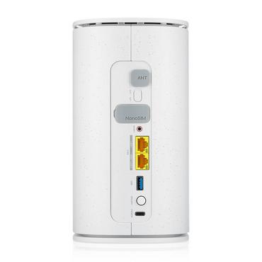 Рутер ZyXEL FWA515, 5G NR Indoor Router, Standalone/Nebula with 1 year Nebula Pro License, BE7200 WiFi, 2 x 2.5GB LAN, EU region