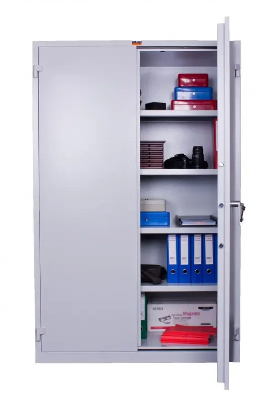 Архивен шкаф PMT  огнеупорен KL с 5 отделения 195x93x52 смАрхивен шкаф PMT  огнеупорен KL с 5 отделения 195x93x52 см- с изцяло отворена дясна врата, нареден с документи, сниман отпред