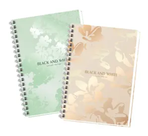 Тетрадка със спирала A4 Black&White 200 л