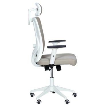 Директорски стол МЕЛИСА-сниман отстрани, изправена позиция