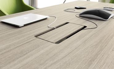 Заседателна маса JERA- с отвор за кабели