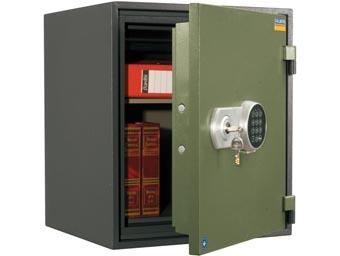 Сейф PMT 51 с електронна брава PLS и ключ