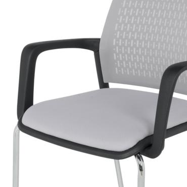 Посетителски стол КАВО- мека тапицирана седалка