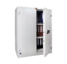 Архивен шкаф PMT огнеупорен с 3 отделения 122x93x52 см- леко отворен, пълен с класьори вътре, сниман под ъгъл