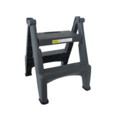 Стълба PVC 2 стъпала- разпъната, снимана отрпед, сива