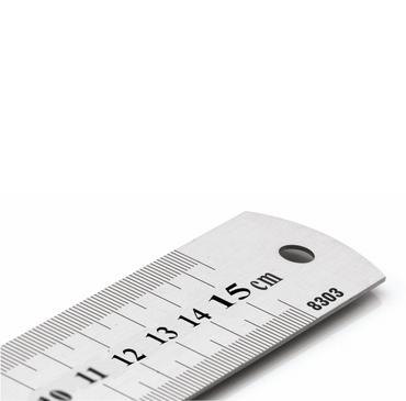 Линия метална 15 см- снимка отблизо, 15 см