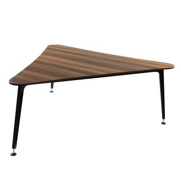 Заседателна маса LEGOLD MS- с 3 метални крака