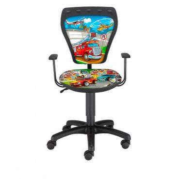 Детски стол Cars- черен полипропилен, колички